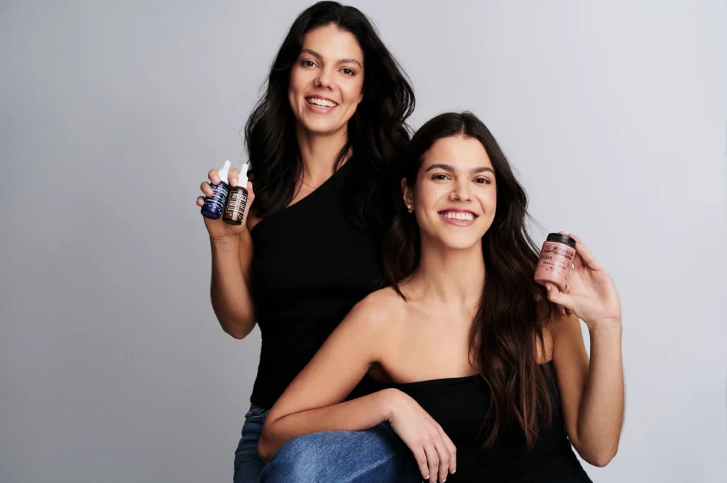 KOTE- Eduarda e Luisa Sócias